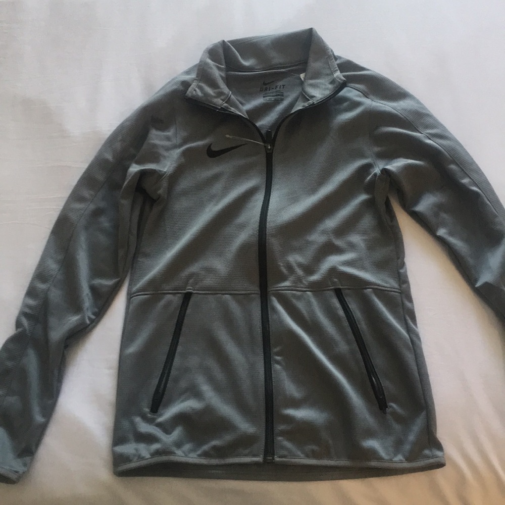 NEW‼️ GREY NIKE DRI-FIT ACTIVE JACKET✨